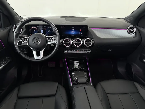 MERCEDES GLA 180 (2022) — foto 30 van 30