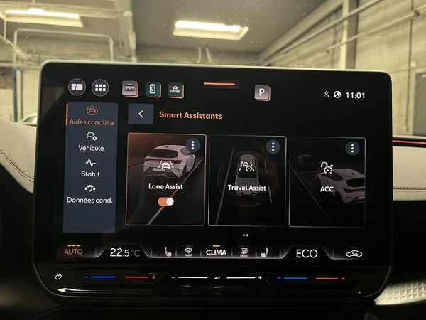 CUPRA Leon (2024) — foto 6 van 22