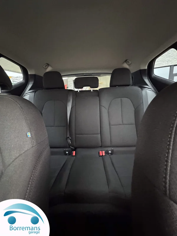 Volvo XC-40 (2022) — foto 31 van 40
