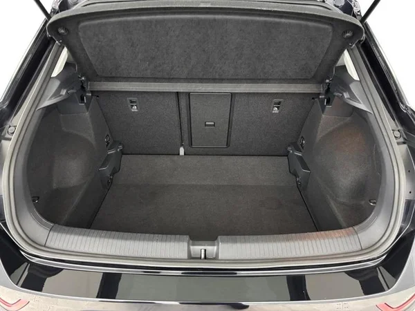 VOLKSWAGEN T-Roc (2023) — foto 17 van 24