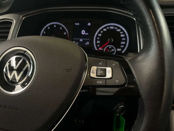 Volkswagen T-Roc Cabriolet (2021) — foto 8 van 18