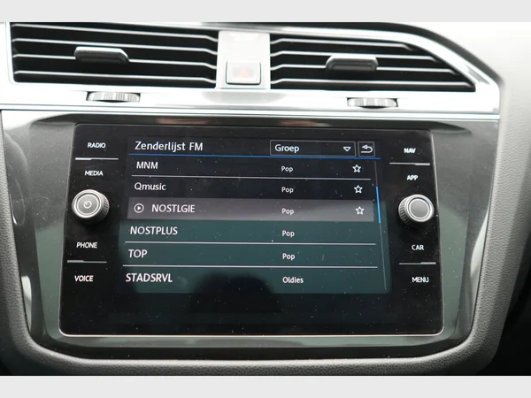 VOLKSWAGEN Tiguan Allspace (2018) — foto 7 van 32