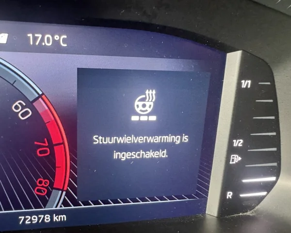 Skoda Superb (2022) — foto 19 van 30