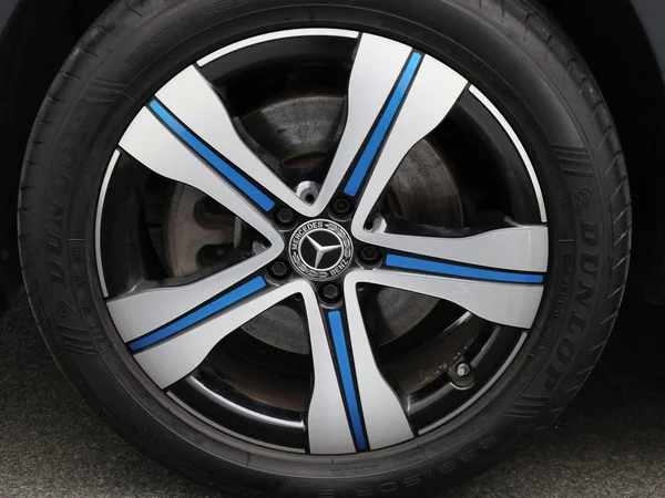 Mercedes-Benz EQB (2023) — foto 7 van 53