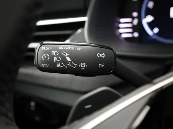 SKODA Scala (2024) — foto 2 van 23