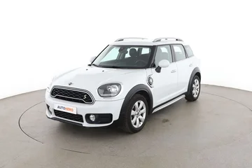MINI Countryman 88264ade-3255-4ed0-8f6e-553fc8bd1b7e