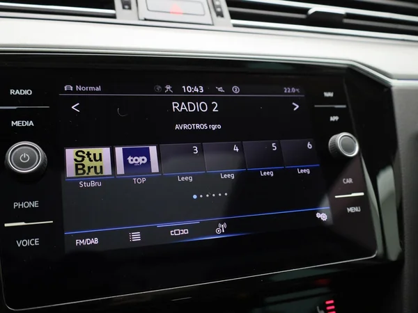 Volkswagen Passat (2022) — foto 9 van 48