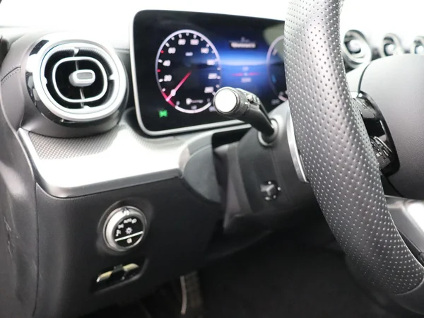 Mercedes-Benz C-Klasse (2025) — foto 28 van 28