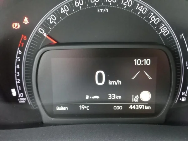 Toyota Aygo (2023) — foto 4 van 23