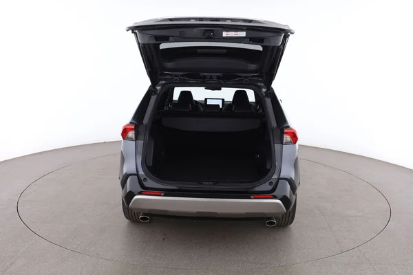 Toyota RAV4 (2023) — foto 7 van 16