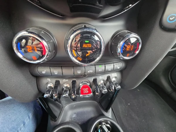 MINI Mini (F56) (2021) — foto 13 van 24