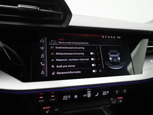 Audi A3 (2021) — foto 25 van 38