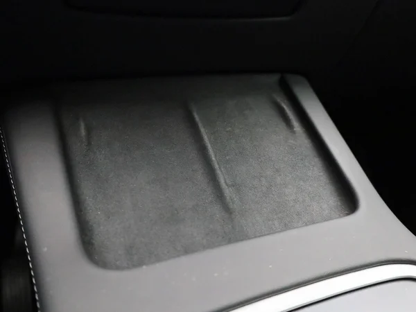 Tesla Model Y (2024) — foto 24 van 46