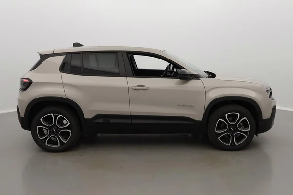 Jeep E-Avenger (2025) — foto 21 van 24