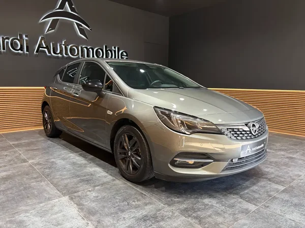 Opel Astra (2021) — foto 17 van 23