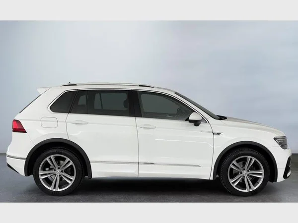 Volkswagen Tiguan (2019) — foto 18 van 24