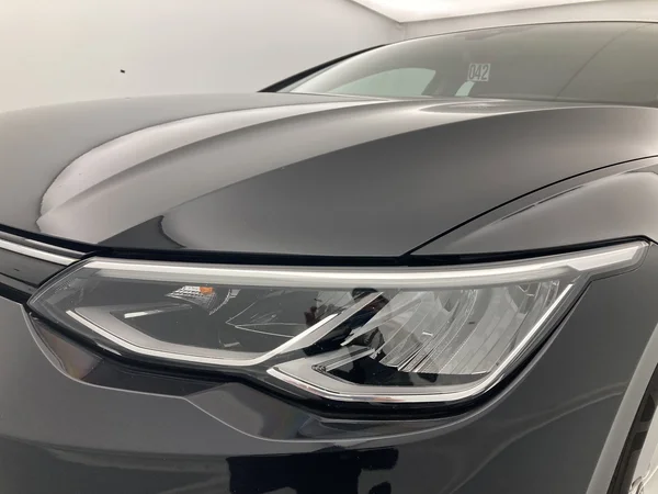 VOLKSWAGEN Golf VIII (2021) — foto 7 van 36
