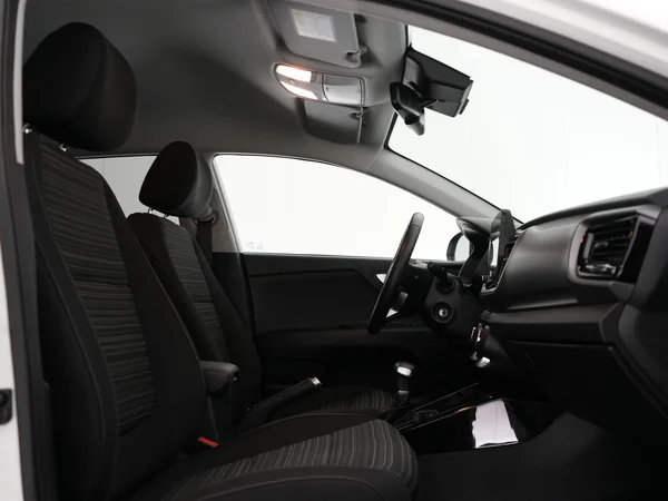 Kia Stonic (2024) — foto 3 van 21