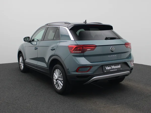 Volkswagen T-Roc (2023) — foto 12 van 42