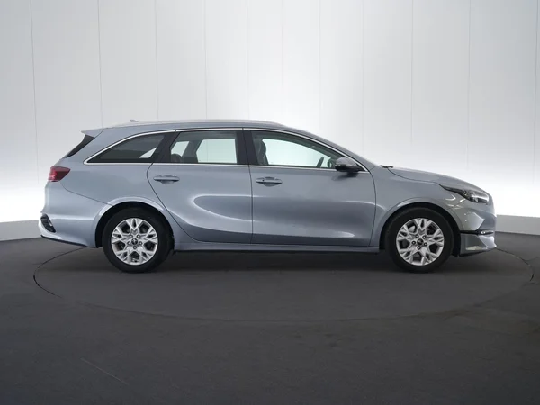 Kia cee'd (2024) — foto 26 van 29