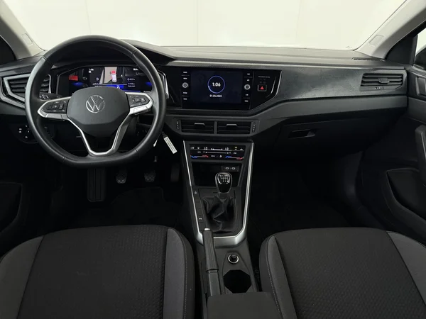 VOLKSWAGEN Taigo (2024) — foto 27 van 27
