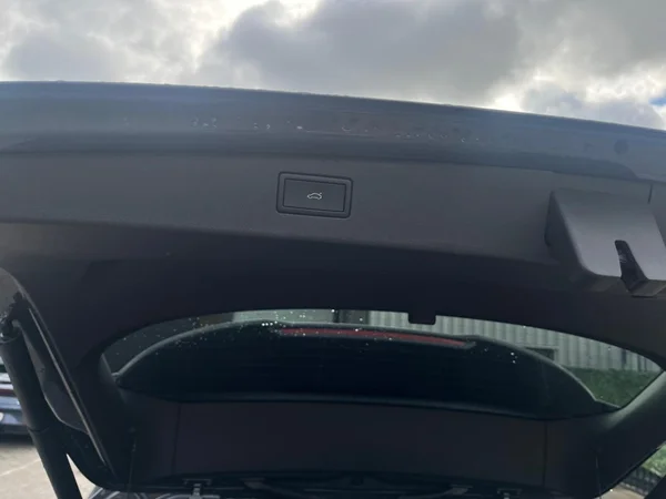 VOLKSWAGEN Tiguan (2026) — foto 8 van 16