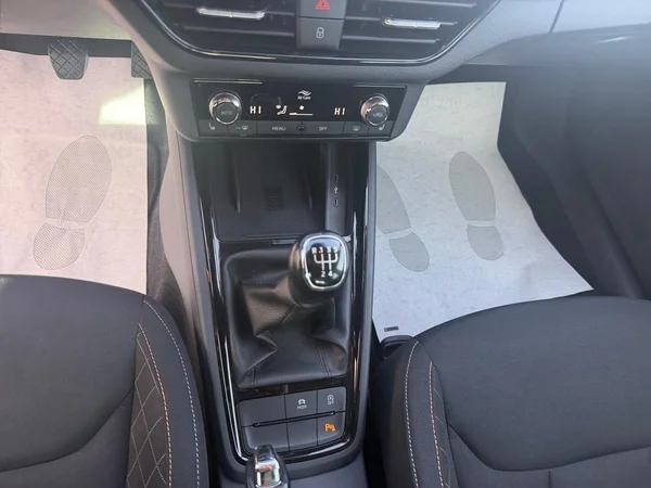 SKODA Kamiq (2022) — foto 13 van 27