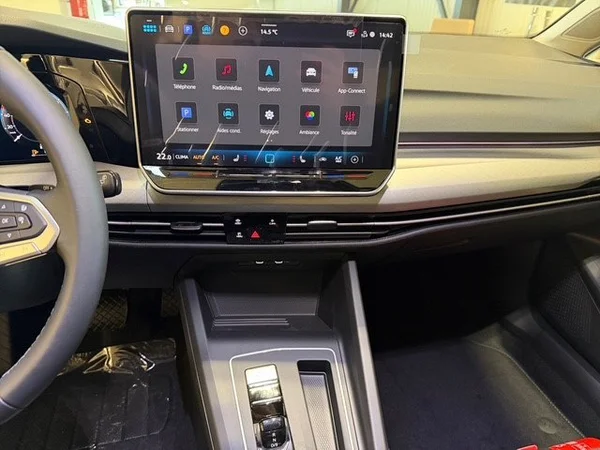 VOLKSWAGEN Golf VIII (2026) — foto 3 van 21