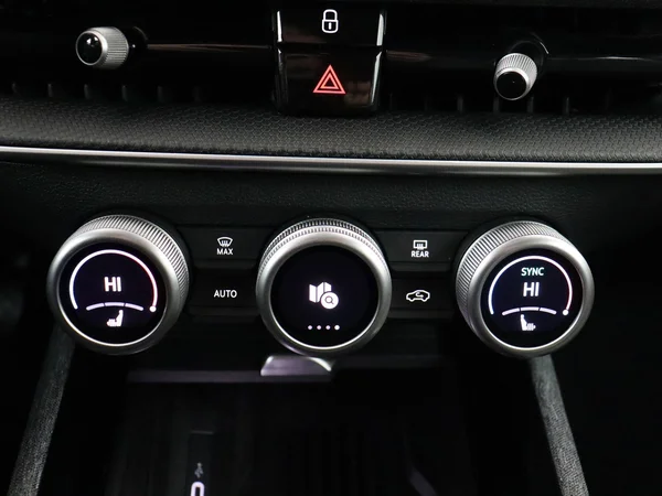 SKODA Superb Combi (2025) — foto 9 van 19