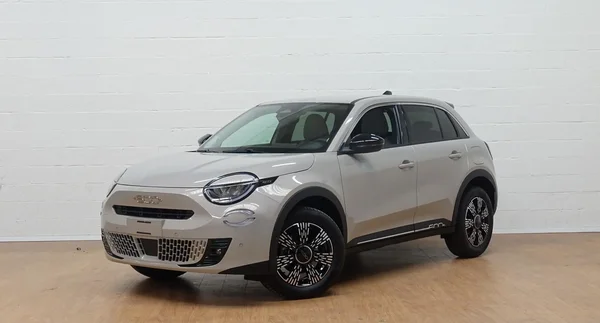 Fiat 600 (2024) — foto 15 van 18