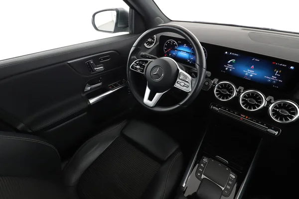 Mercedes-Benz GLA-Klasse (2021) — foto 4 van 16