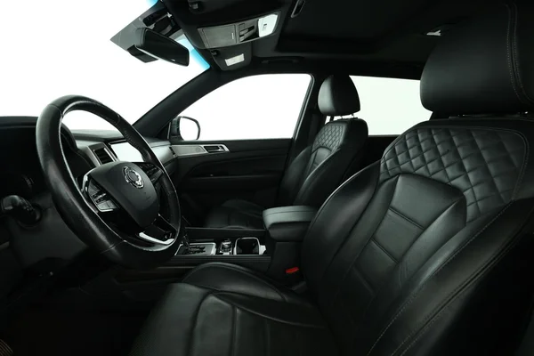 Ssangyong Rexton (2018) — foto 16 van 16