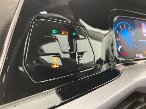 VOLKSWAGEN Golf VIII SW (2022) — foto 24 van 36