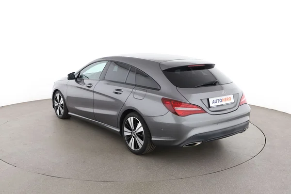 Mercedes-Benz CLA-Klasse (2018) — foto 10 van 16