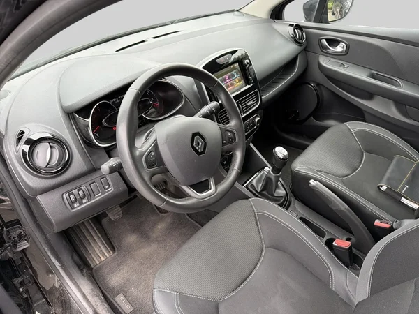 Renault Clio (2019) — foto 18 van 18