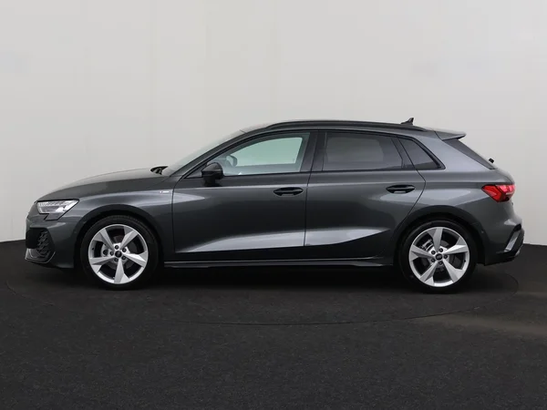 AUDI A3 Sportback (2025) — foto 13 van 18