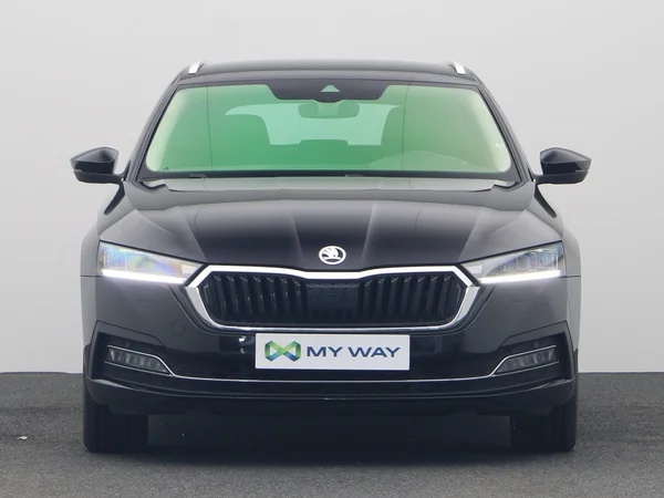 SKODA Octavia Combi PHEV (2024) — foto 4 van 20