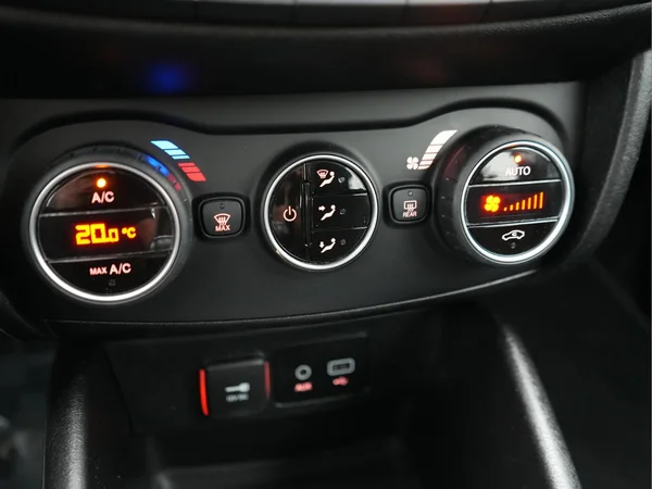 FIAT Tipo Hatchback (2016) — foto 10 van 22