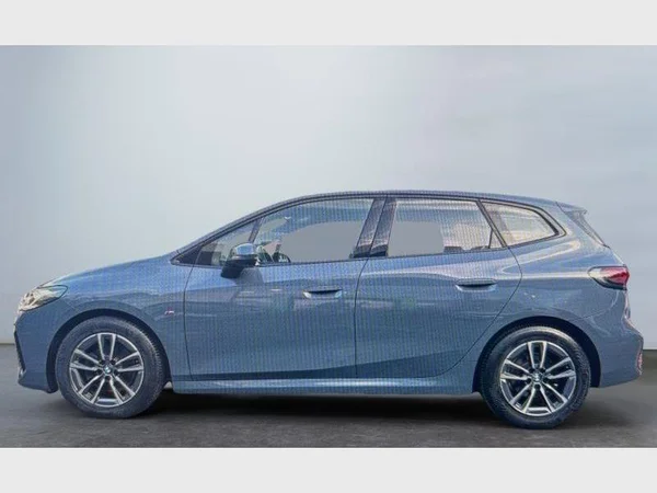 BMW 2 Active Tourer (2023) — foto 21 van 26