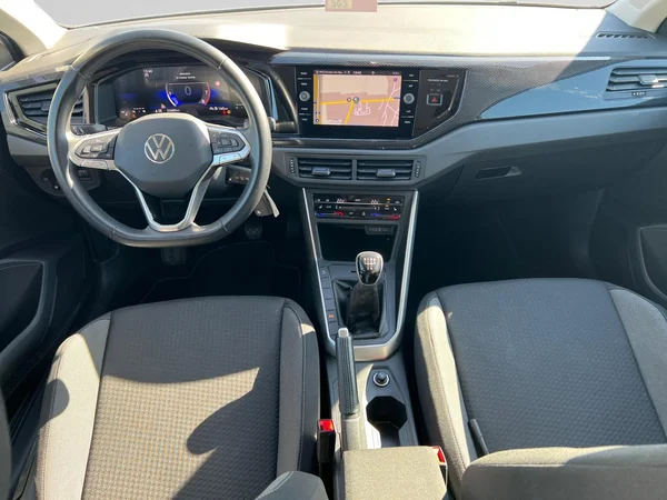 VOLKSWAGEN Polo (2023) — foto 15 van 18