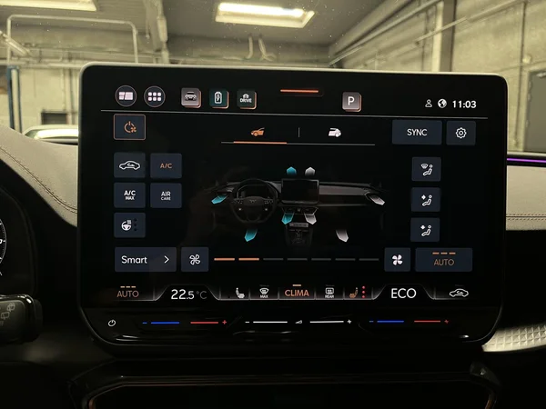CUPRA Leon (2024) — foto 10 van 22
