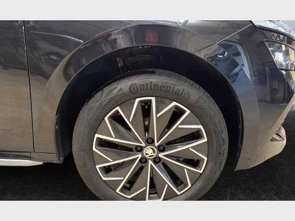 Skoda Kamiq (2020) — foto 25 van 25