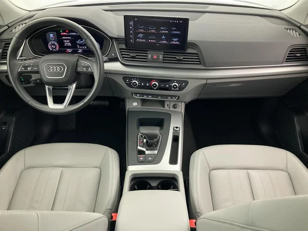 AUDI Q5 (2022) — foto 6 van 36