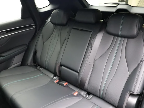 BYD SEAL U (2025) — foto 10 van 33