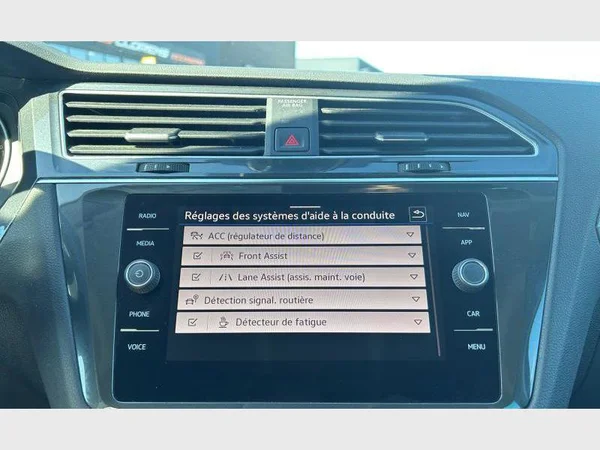 Volkswagen Tiguan (2023) — foto 8 van 29