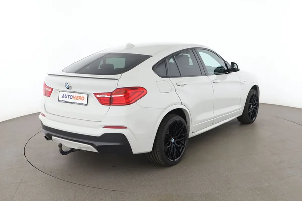 BMW X4 (2016) — foto 12 van 16