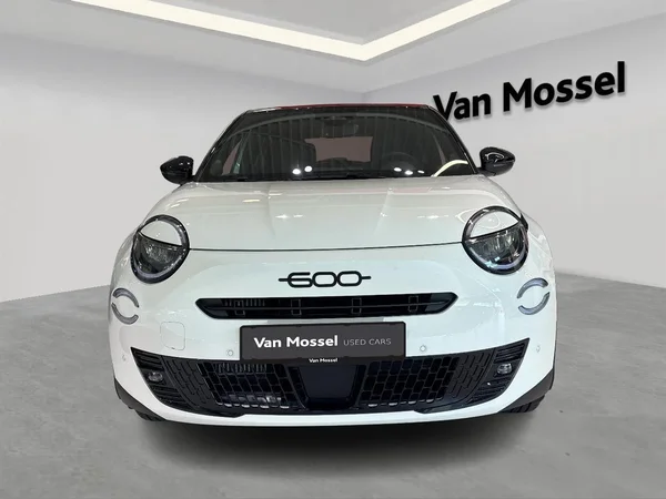Fiat 600 (2026) — foto 8 van 15