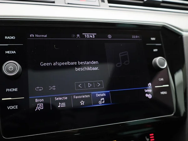 Volkswagen Passat (2022) — foto 14 van 48