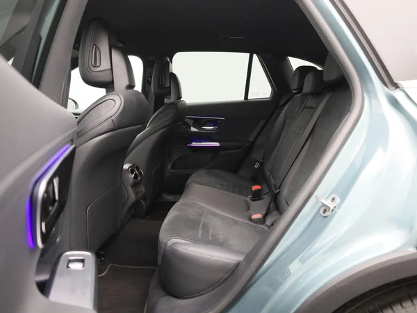 Mercedes-Benz GLC (2025) — foto 3 van 49