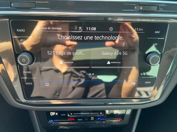 VOLKSWAGEN Tiguan (2022) — foto 28 van 34